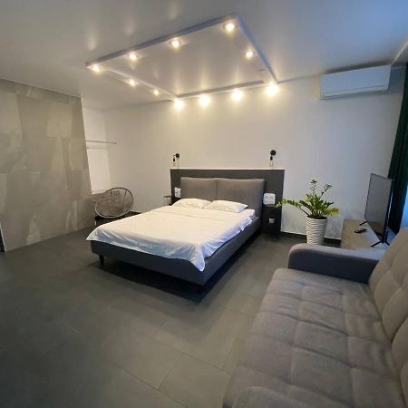 Эксклюзивная Квартира На Крещатике Kiev Ngoại thất bức ảnh